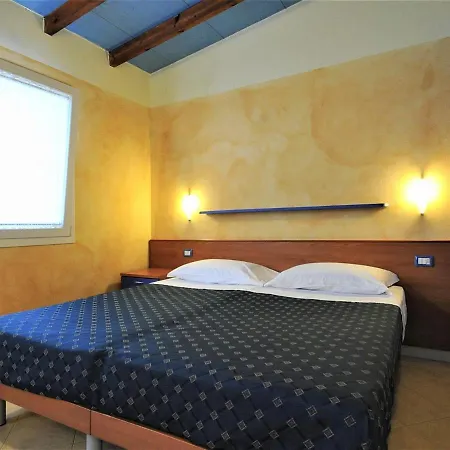Charming In With Shared Pool * Lido di Pomposa