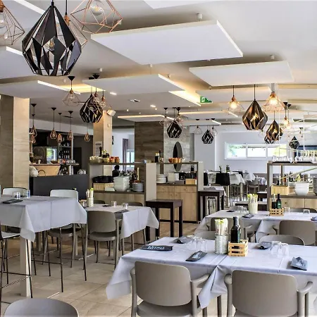 Charming In With Shared Pool * Lido di Pomposa