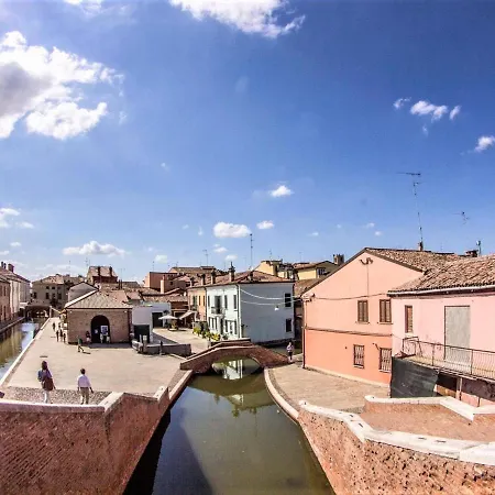 Charming In With Shared Pool Lido di Pomposa